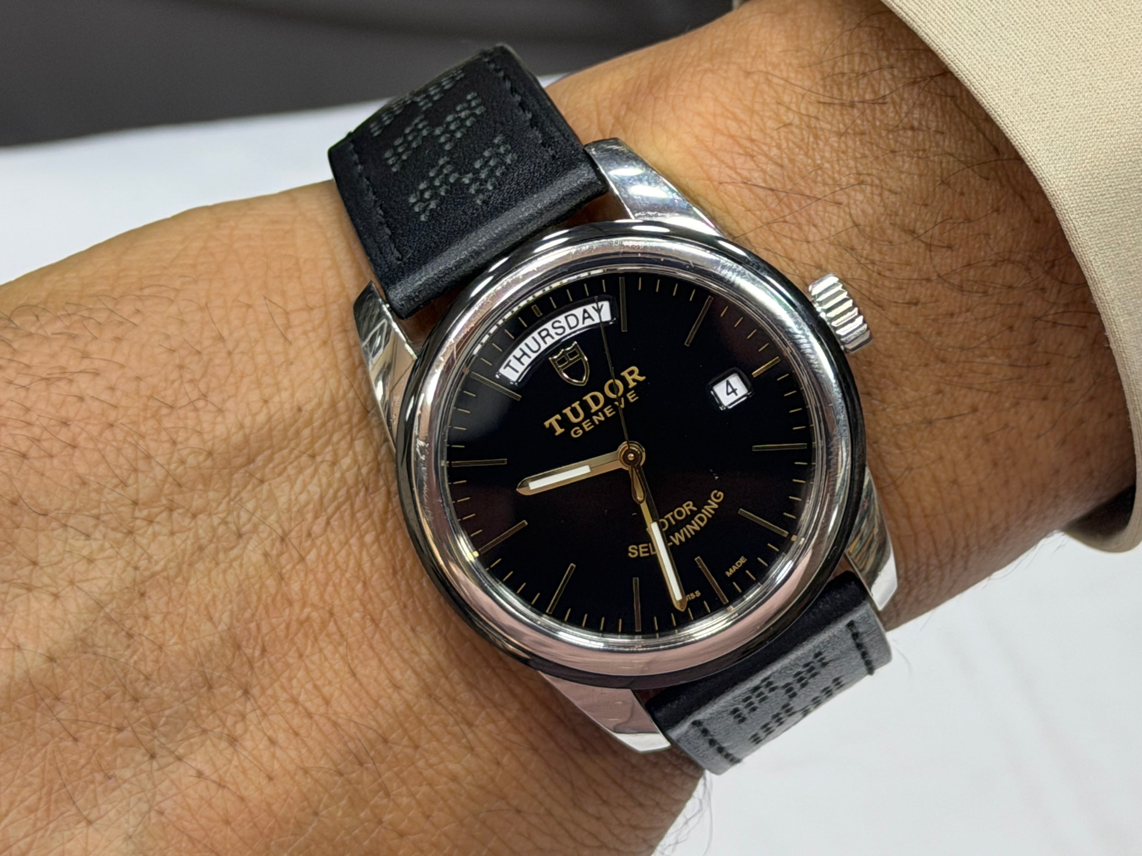 Tudor Glamour Date-Day Automatic 39mm Black Dial used – Ref. 56000