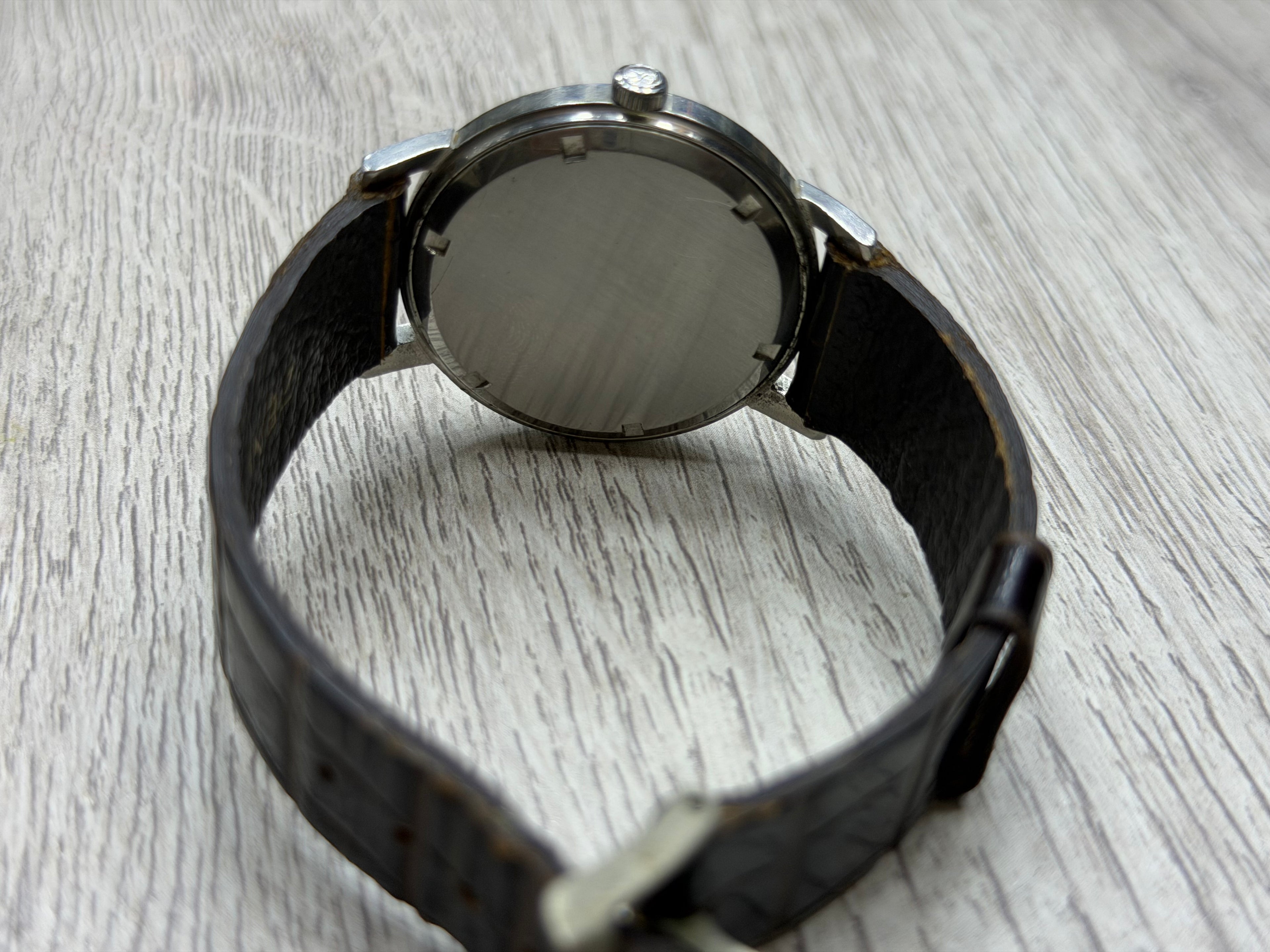 Zenith Vintage Manual-Wind Steel Dress Watch – Champagne Sunburst Dial with Sub-Seconds