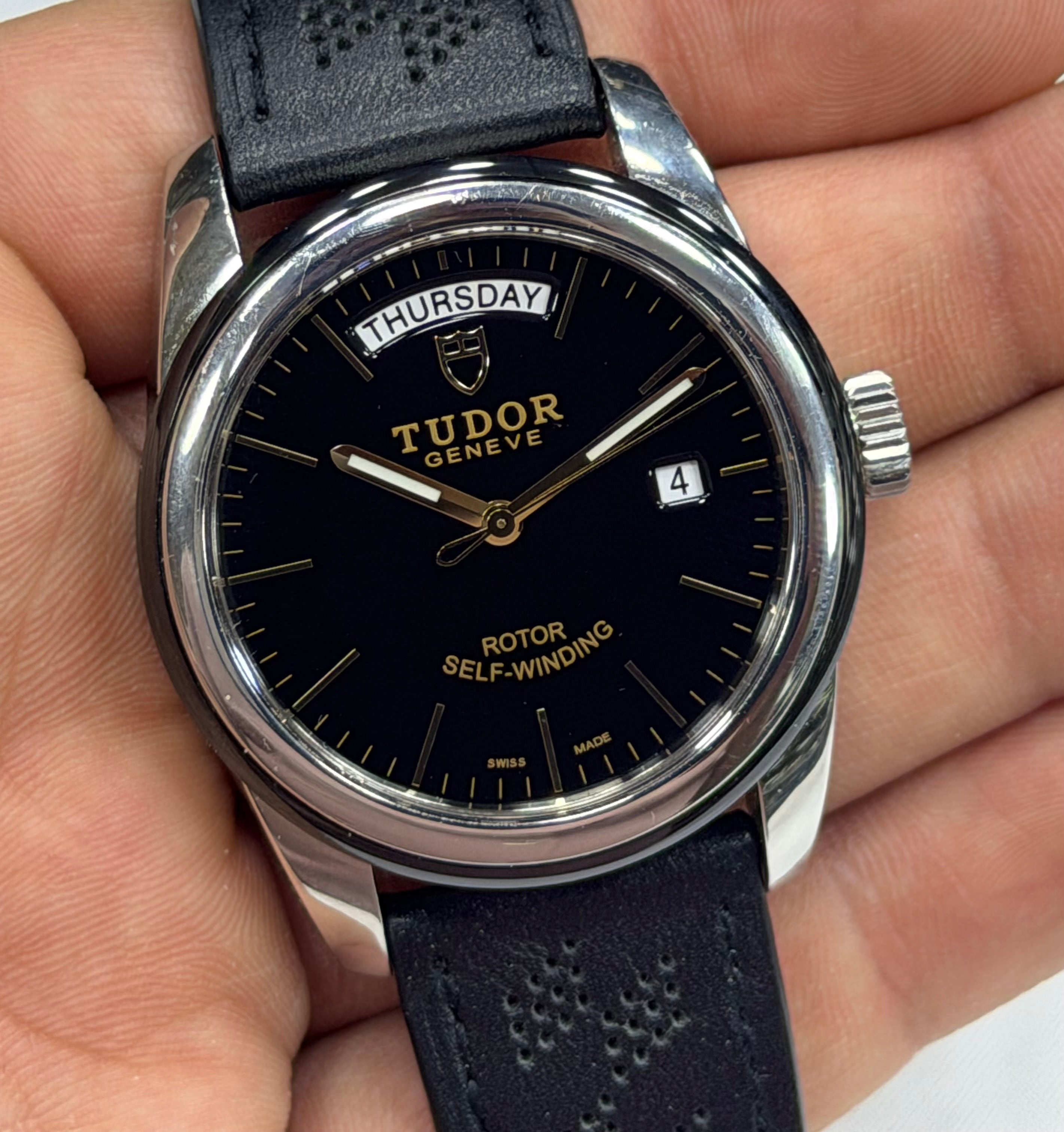 Tudor Glamour Date-Day Automatic 39mm Black Dial used – Ref. 56000