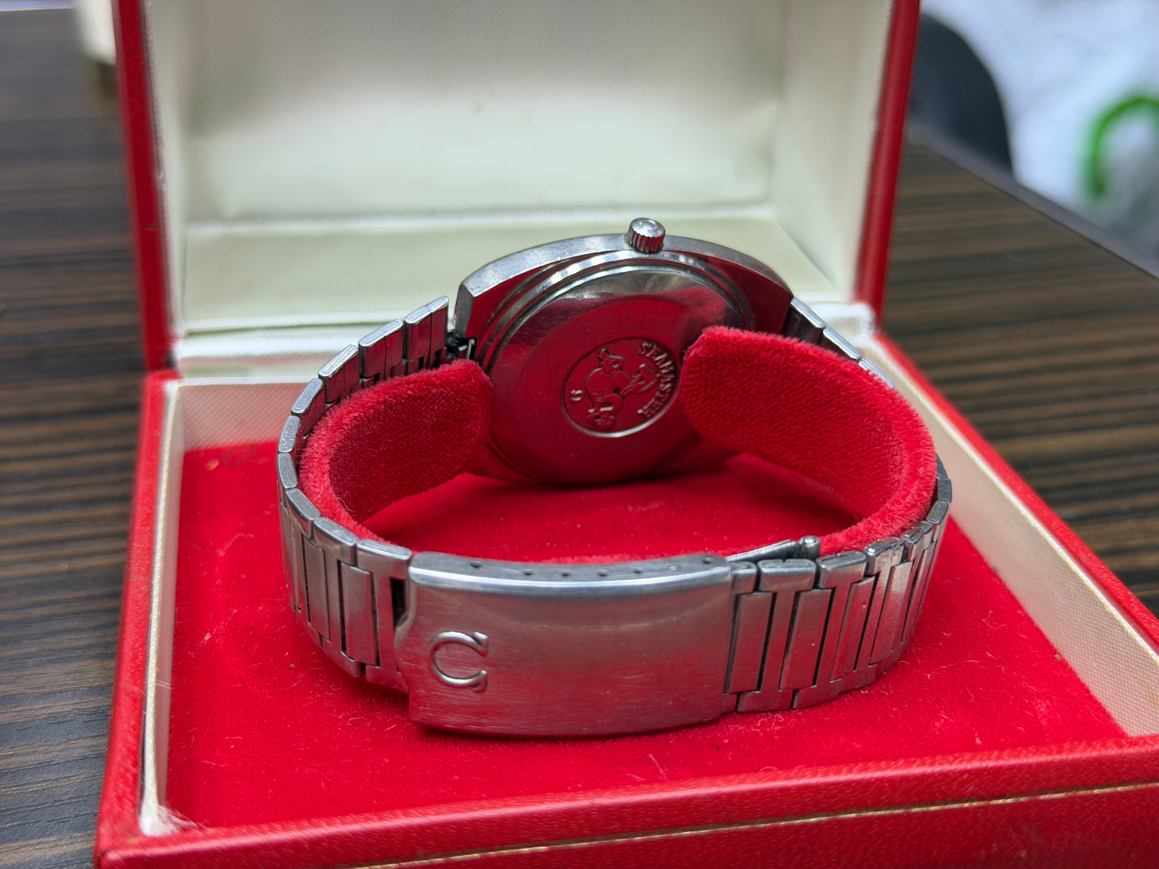 Rare Vintage Omega Seamaster Stainless Steel Royal Crest of Bahrain Dial with Original Stamped Box
